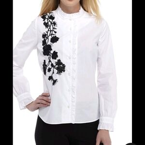 Crown & Ivy White/ Navy Blue Blouse